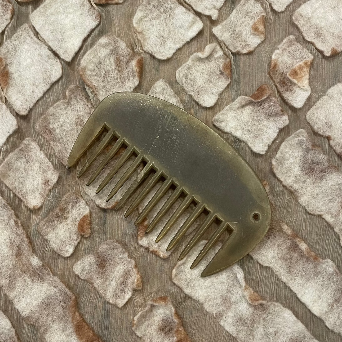 Horn Comb | Antique Hair Accessory | Variant 1