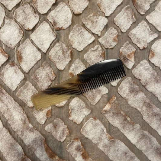 Horn Comb | Antique Hair Accessory | Variant 4